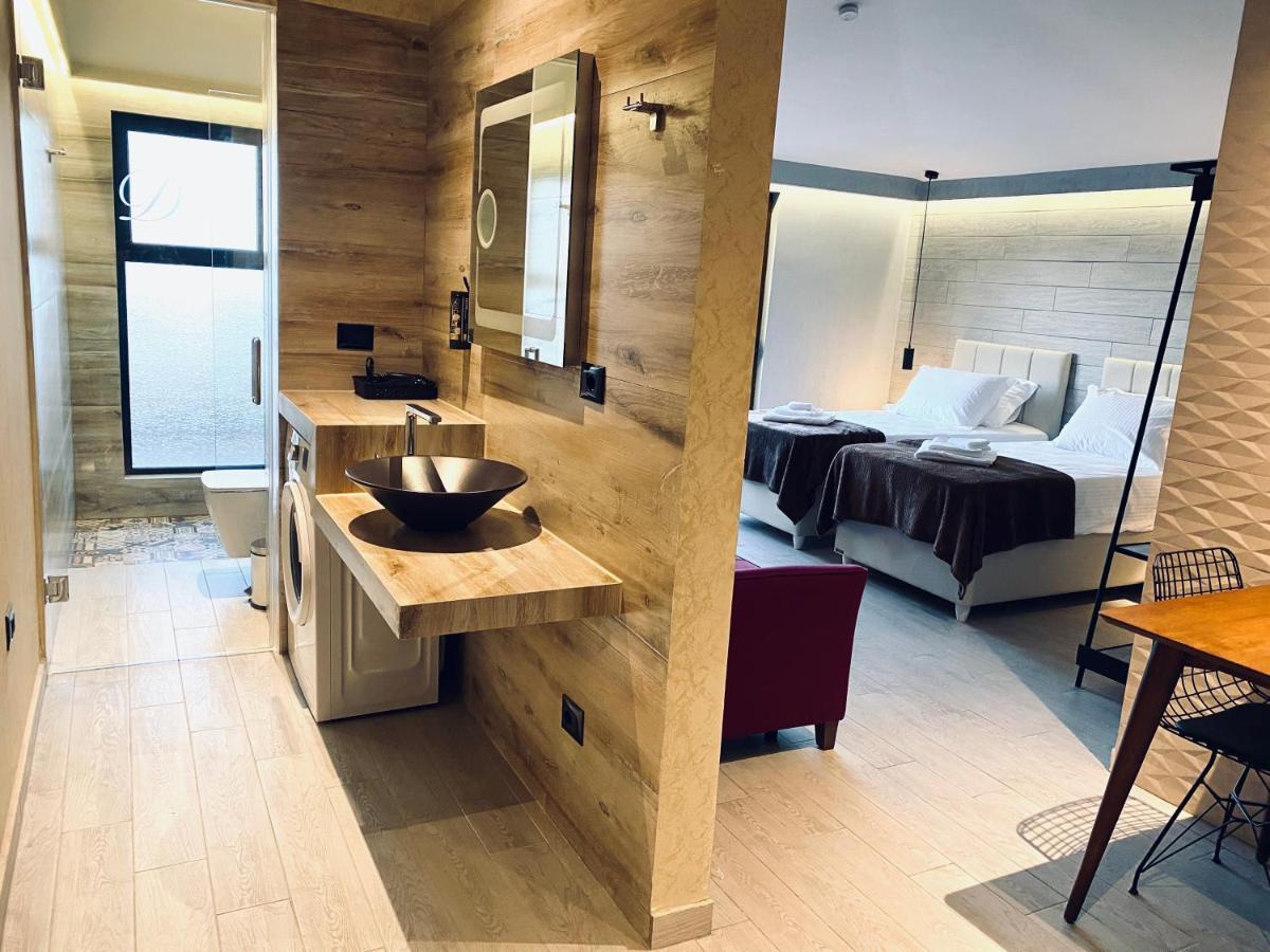 Deluxe Rooms In Blloku Area Tirana Eksteriør billede